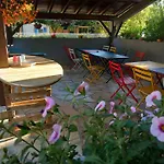 Camping Mobilhome Les Volets Bleus